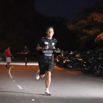 Runner Photo 3702715