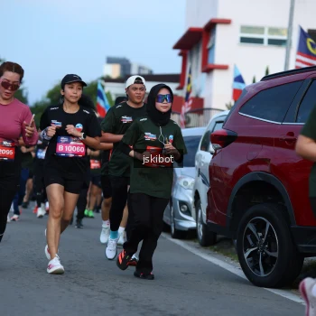 Runner Photo 3702721
