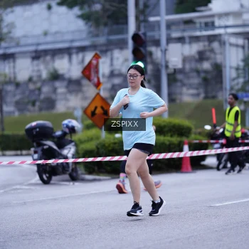 Runner Photo 3702737