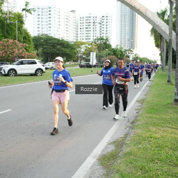 Runner Photo 3702754