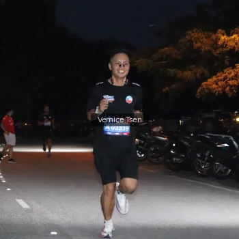 Runner Photo 3702760