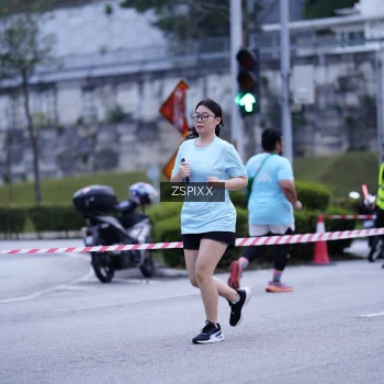 Runner Photo 3702767