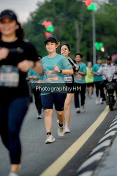 Runner Photo 3702776