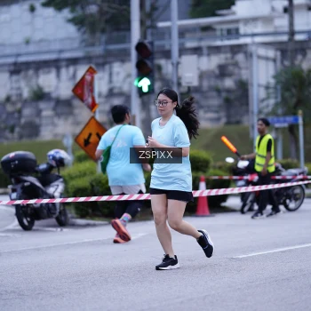 Runner Photo 3702783