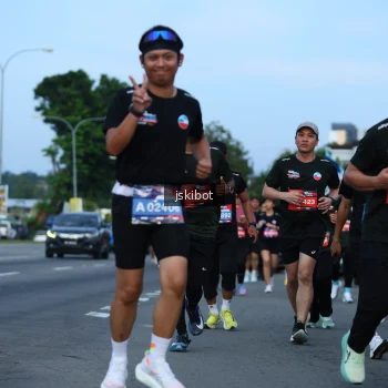 Runner Photo 3702794