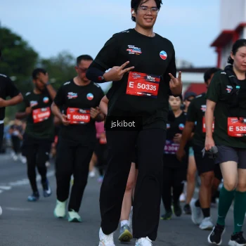 Runner Photo 3702811