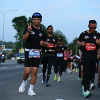 Runner Photo 3702818