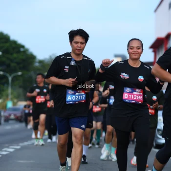 Runner Photo 3702859