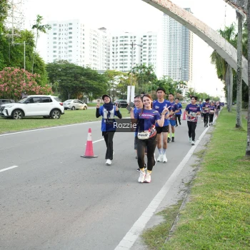 Runner Photo 3702870