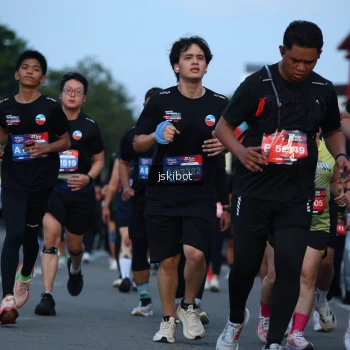 Runner Photo 3702873