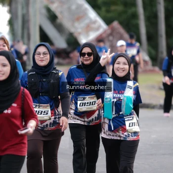 Runner Photo 3702902