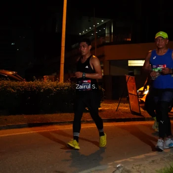 Runner Photo 3702915