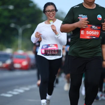 Runner Photo 3702923