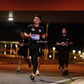 Runner Photo 3702941