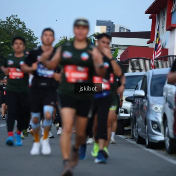 Runner Photo 3702944