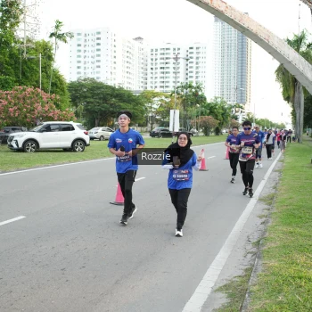 Runner Photo 3702947