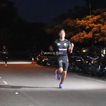 Runner Photo 3702953