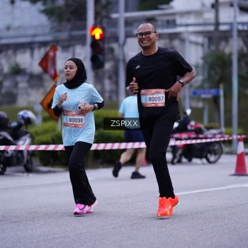 Runner Photo 3702962