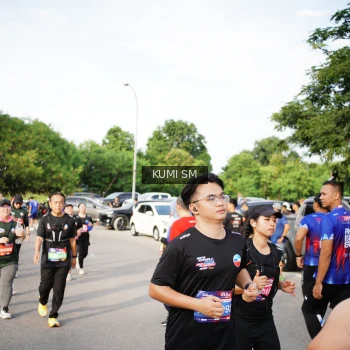 Runner Photo 3702976