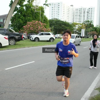 Runner Photo 3702978