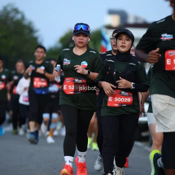 Runner Photo 3702981