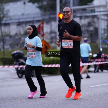 Runner Photo 3702984