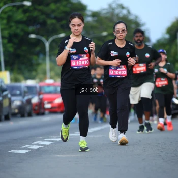 Runner Photo 3702986
