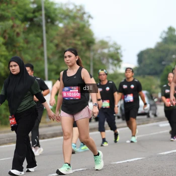Runner Photo 3702996