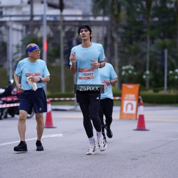 Runner Photo 3703017