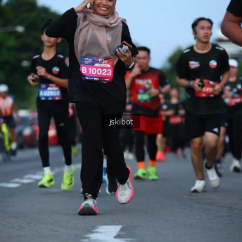 Runner Photo 3703020