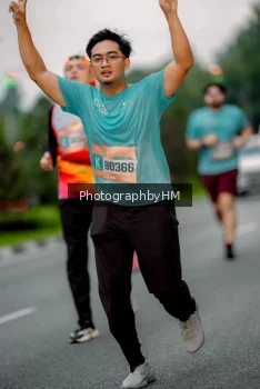 Runner Photo 3703022
