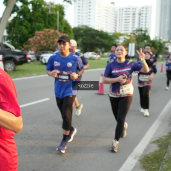 Runner Photo 3703025