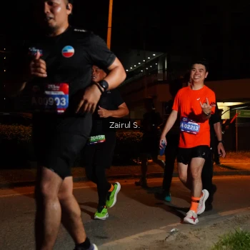 Runner Photo 3703031
