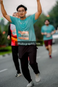 Runner Photo 3703035