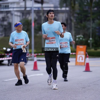 Runner Photo 3703057