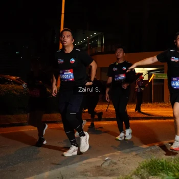 Runner Photo 3703059