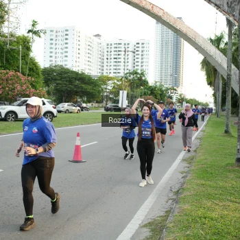 Runner Photo 3703065
