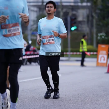 Runner Photo 3703105