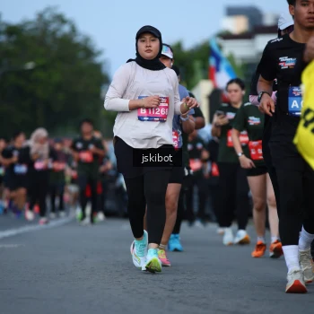 Runner Photo 3703135