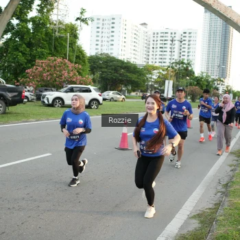 Runner Photo 3703141