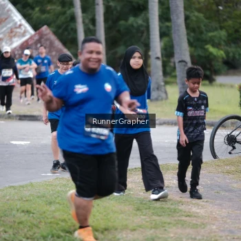 Runner Photo 3703149