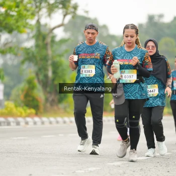Runner Photo 3703192