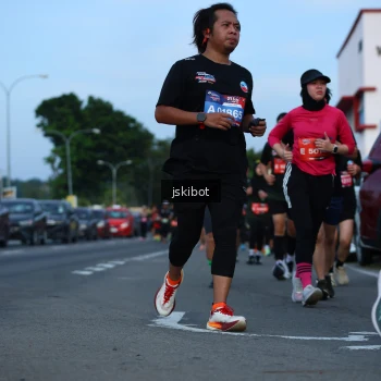 Runner Photo 3703219