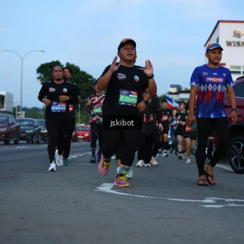 Runner Photo 3703244