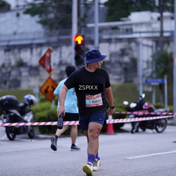 Runner Photo 3703313
