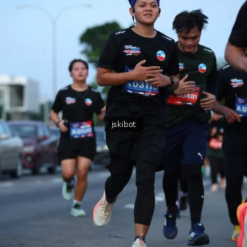 Runner Photo 3703318