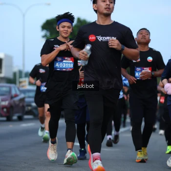 Runner Photo 3703345