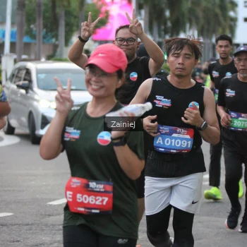 Runner Photo 3703359
