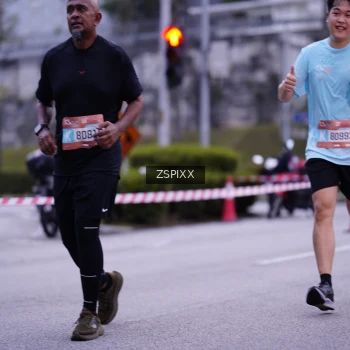 Runner Photo 3703366