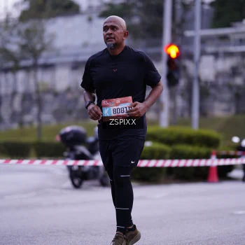 Runner Photo 3703386